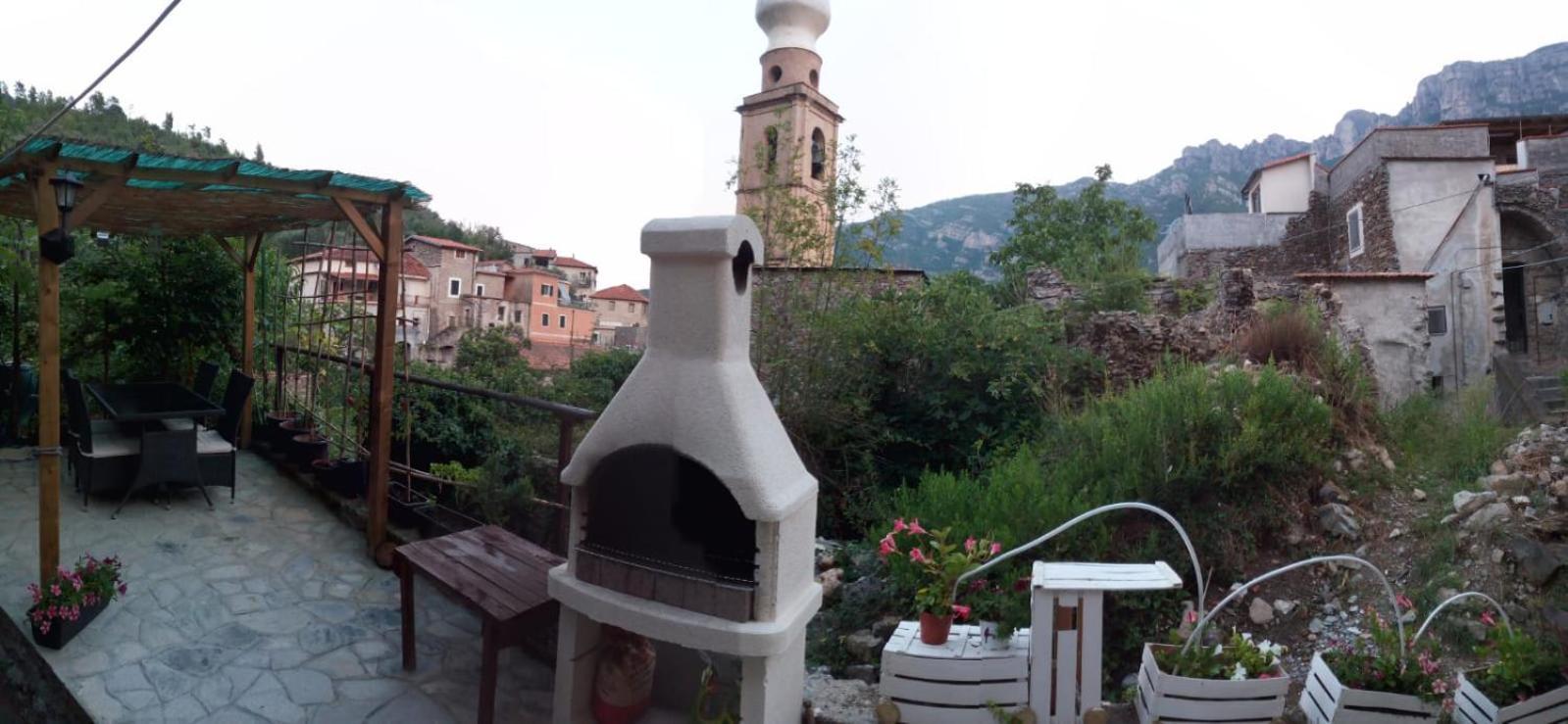 B&B 8A Castelbianco Colletta Buitenkant foto