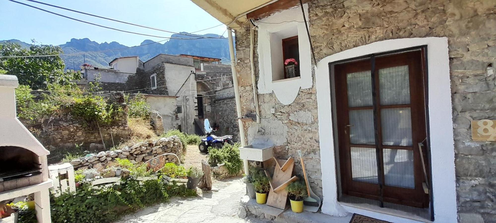 B&B 8A Castelbianco Colletta Buitenkant foto